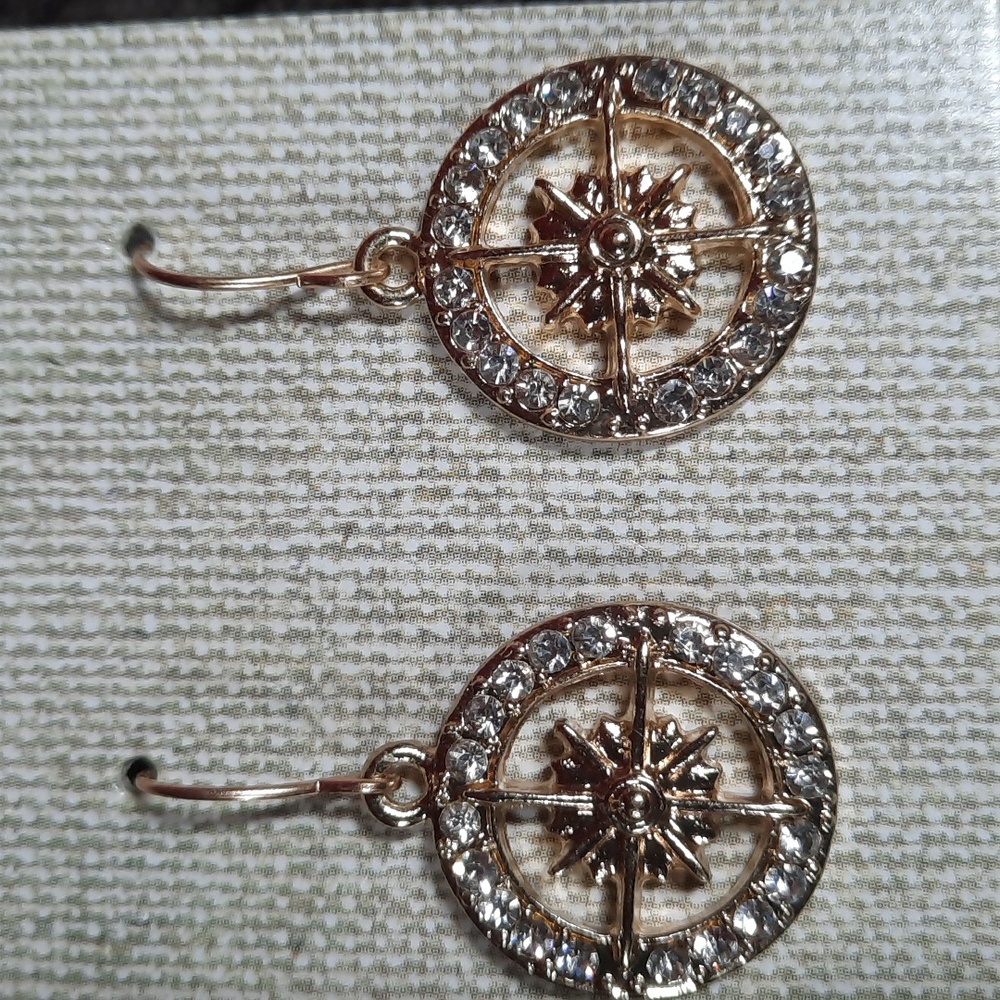 Gold Rhinestone Compass Dangle Earrings NWT Yachting Boating Adventurer  Gift
